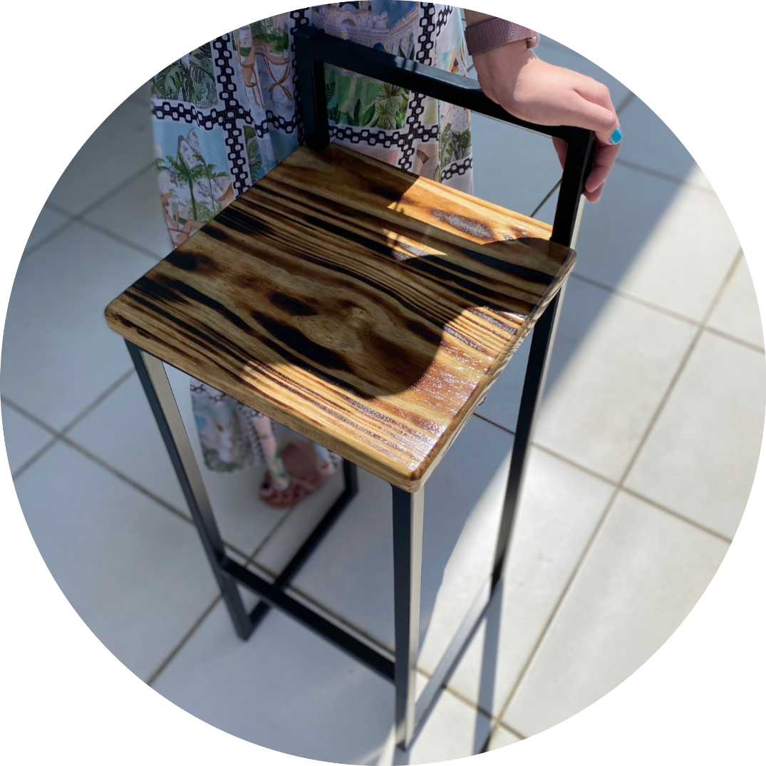 banqueta bistro reto acento madeira detalhes